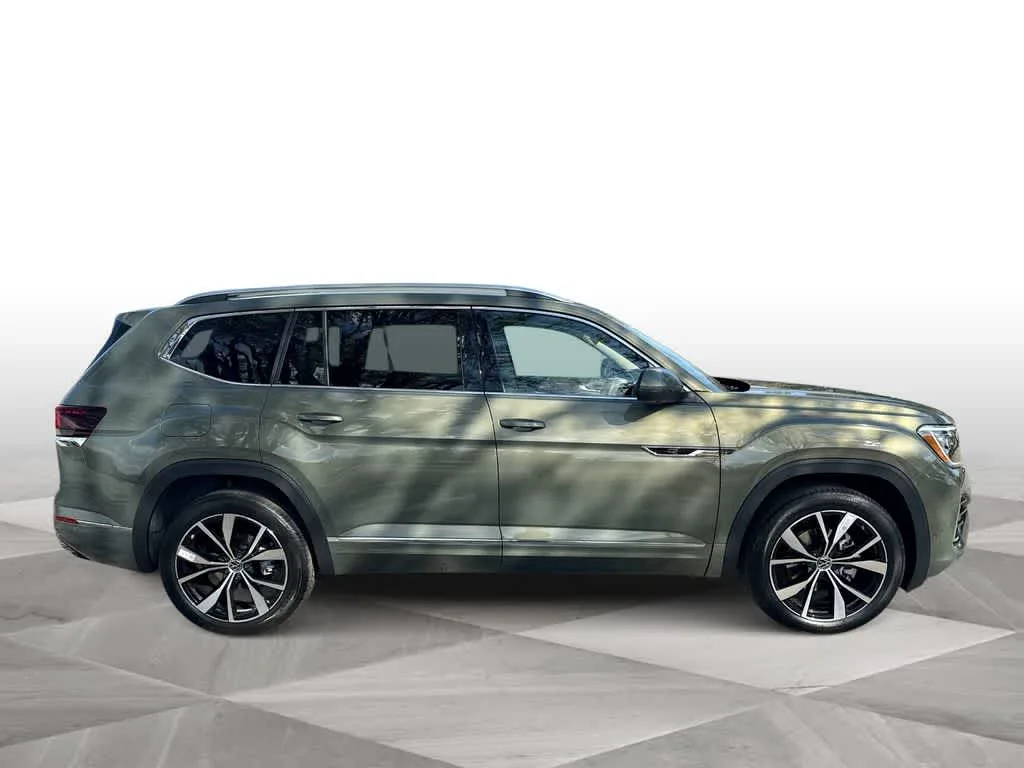 2025 Volkswagen Atlas 2.0T SEL Premium R-Line photo 9