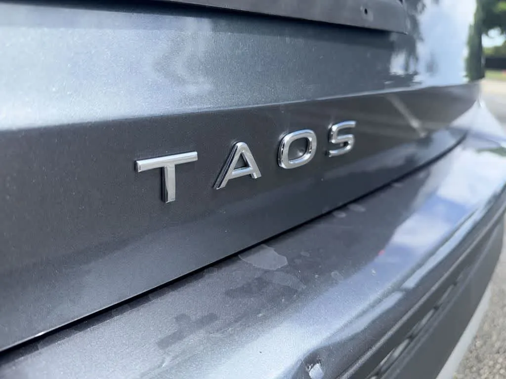 2023 Volkswagen Taos S photo 10