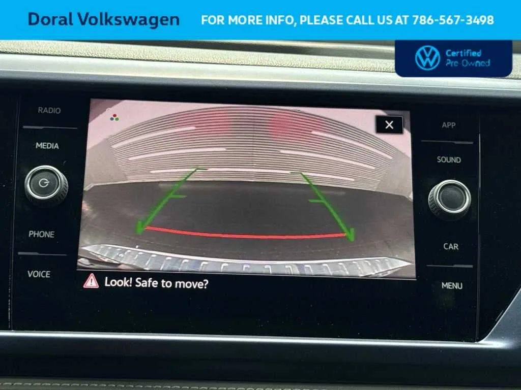 2024 Volkswagen Taos SE photo 24