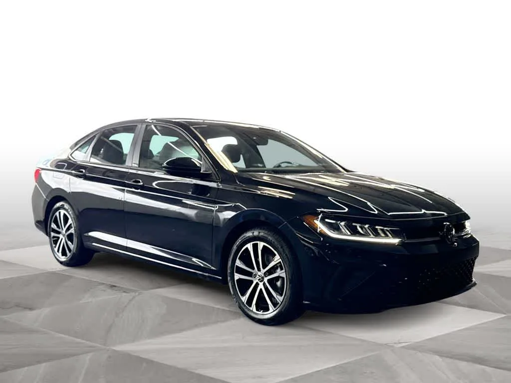 2026 Volkswagen Jetta Sport photo 2