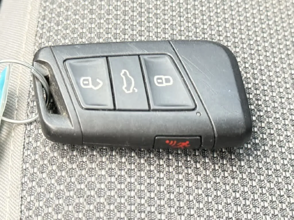 2023 Volkswagen Taos S photo 28