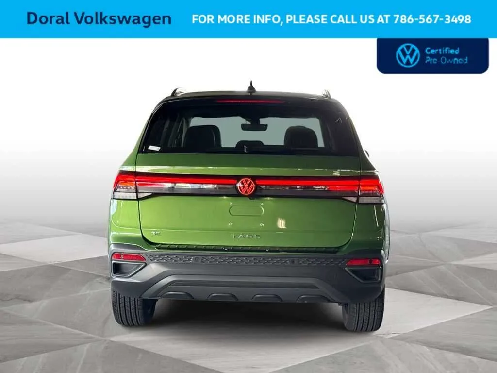 2025 Volkswagen Taos SE Black photo 7