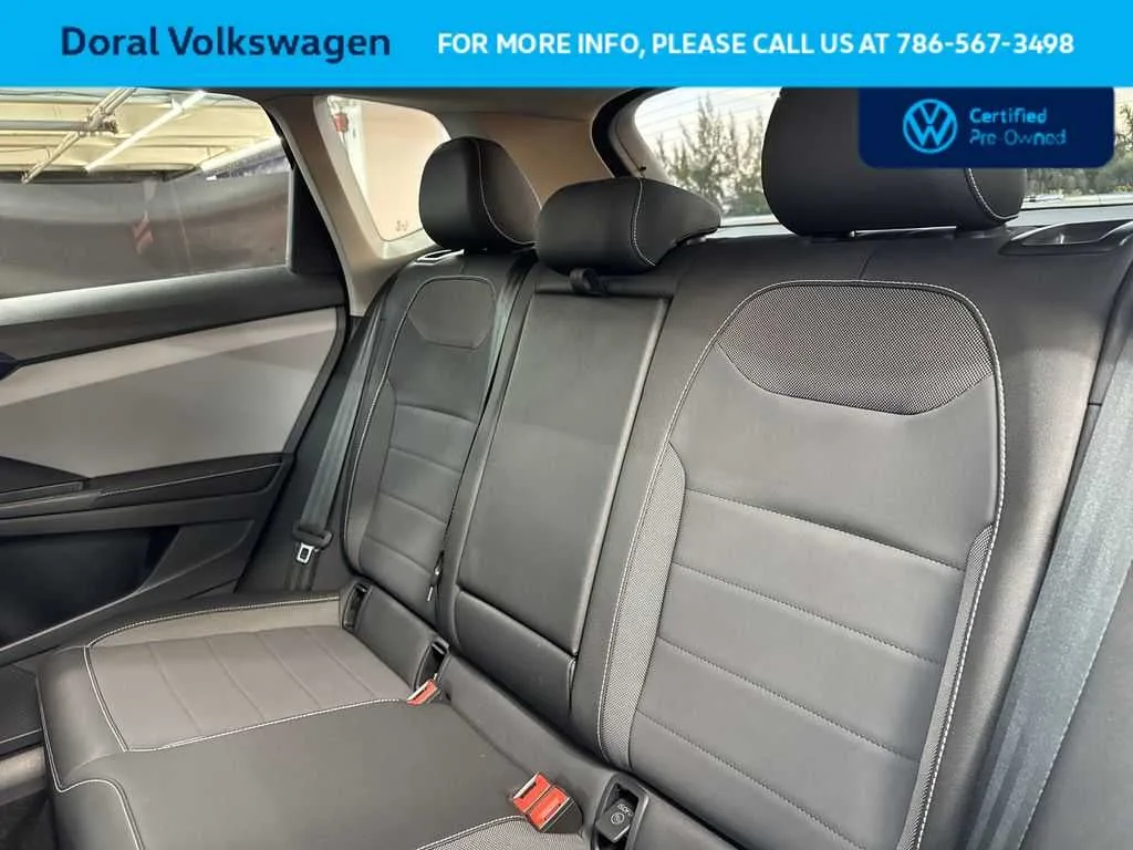 2024 Volkswagen Taos SE photo 27