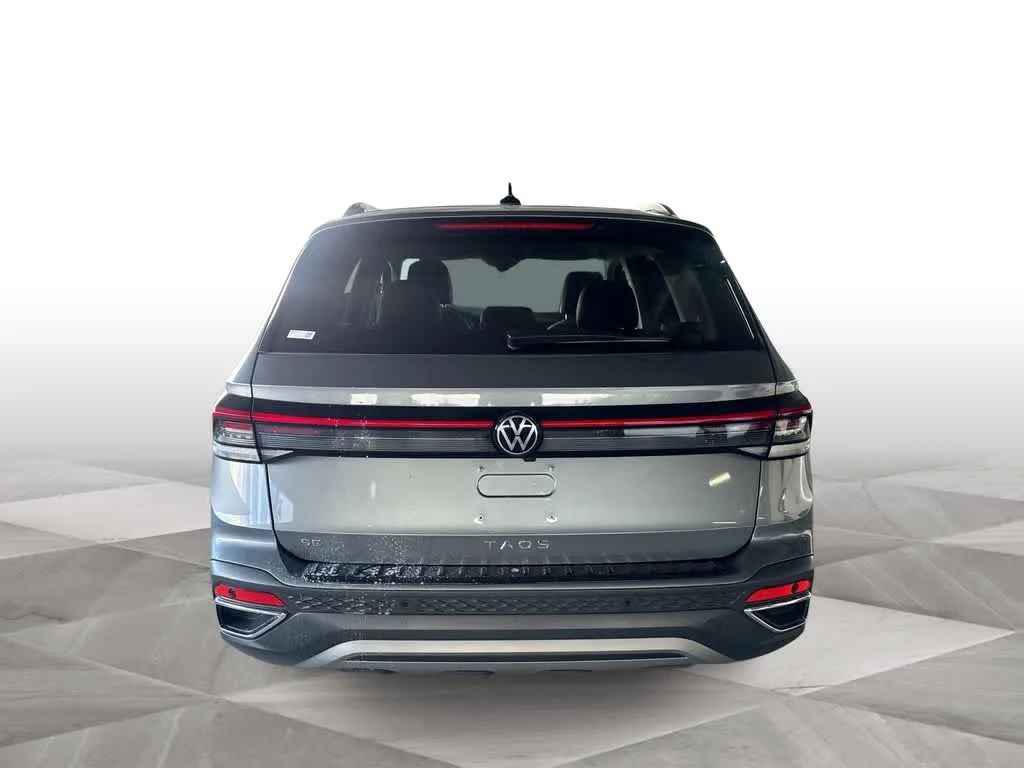 2025 Volkswagen Taos SE photo 7