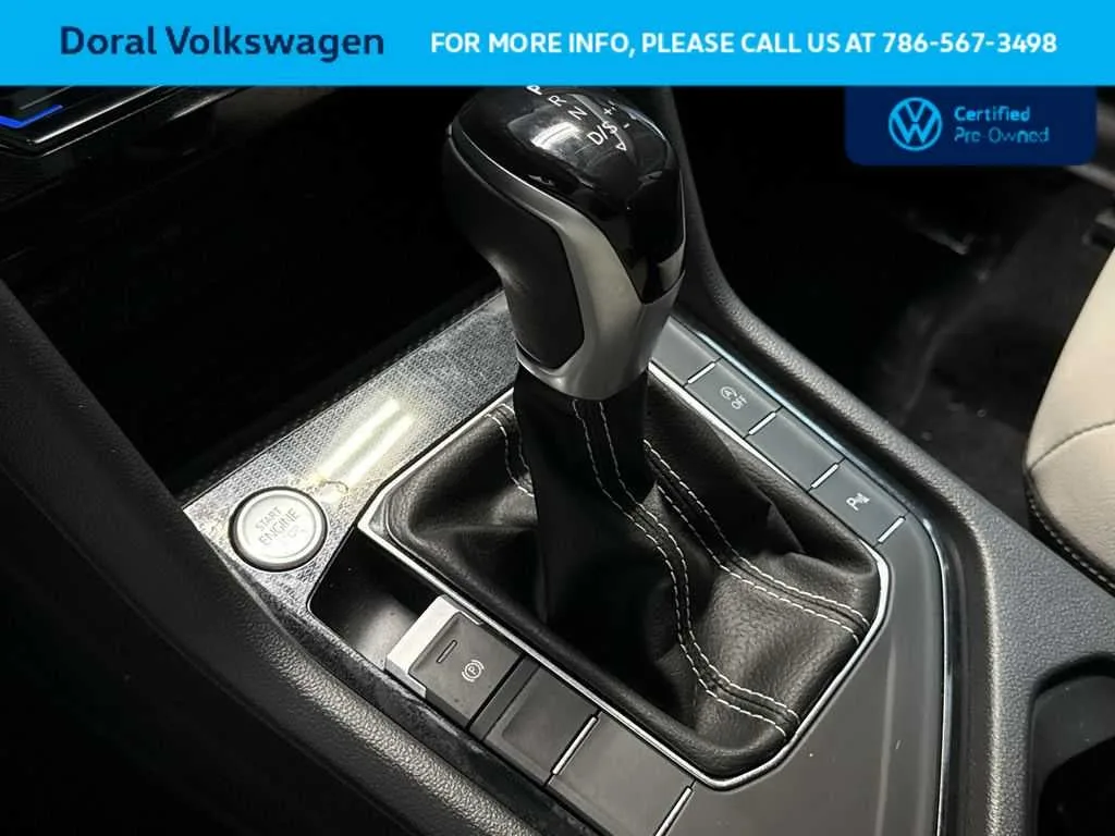 2025 Volkswagen Taos SE photo 21