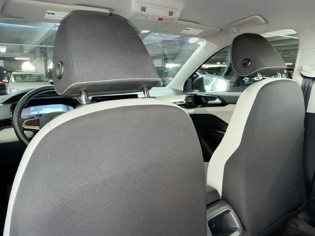 2026 Volkswagen Taos S photo 23