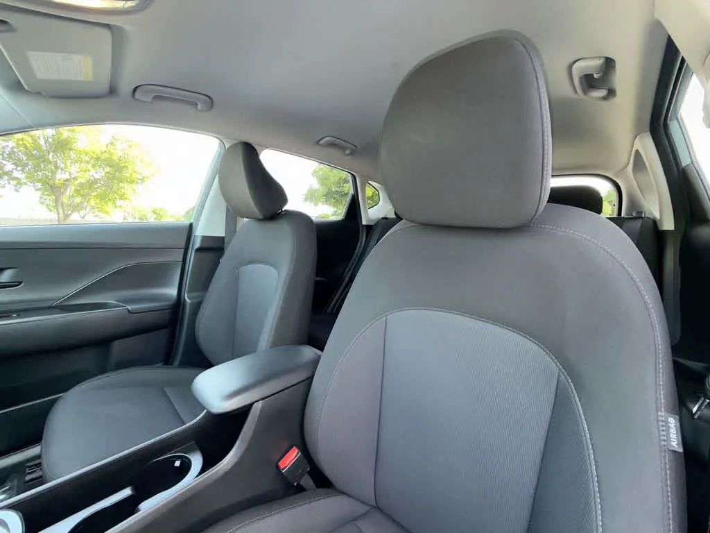 2024 Hyundai Kona SEL photo 13