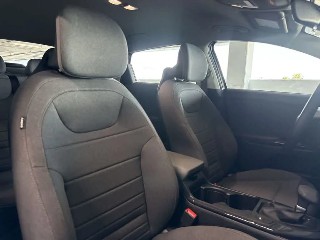 2025 Kia K4 EX photo 27