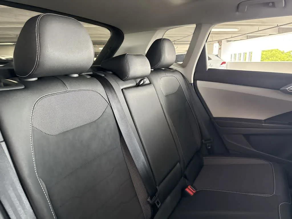 2026 Volkswagen Taos SE photo 26