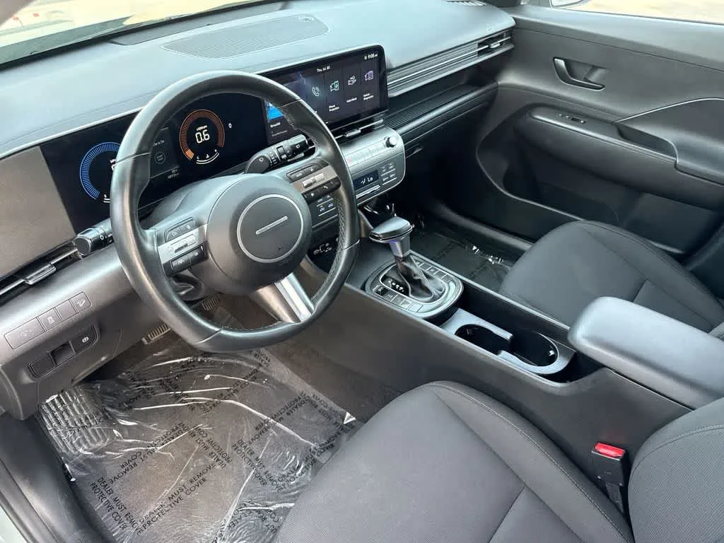 2024 Hyundai Kona SEL photo 12