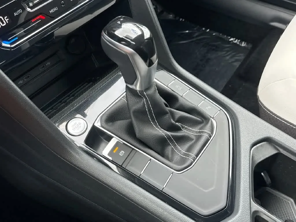 2026 Volkswagen Taos SE photo 20