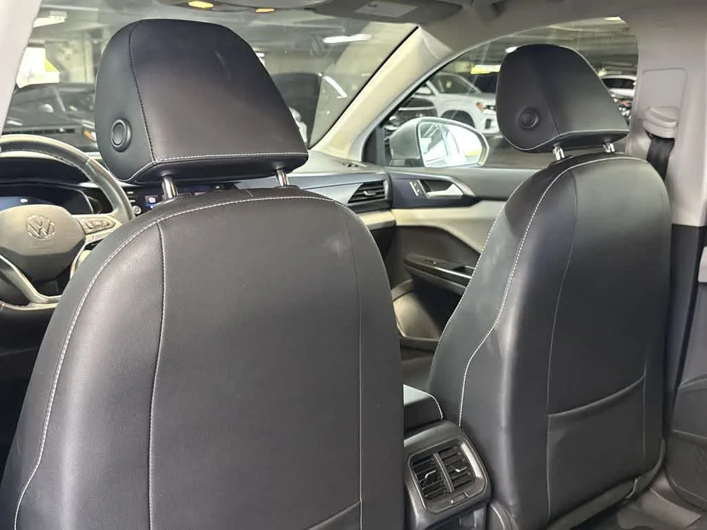 2022 Volkswagen Taos SE photo 23