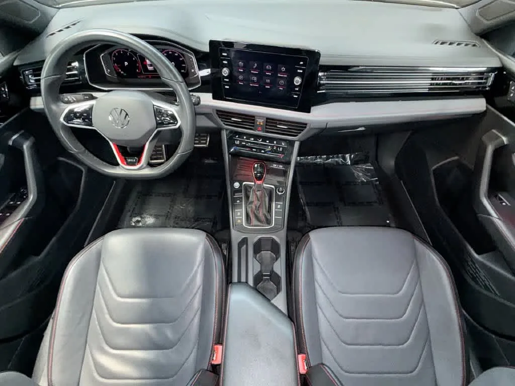 2025 Volkswagen Jetta GLI Autobahn photo 24