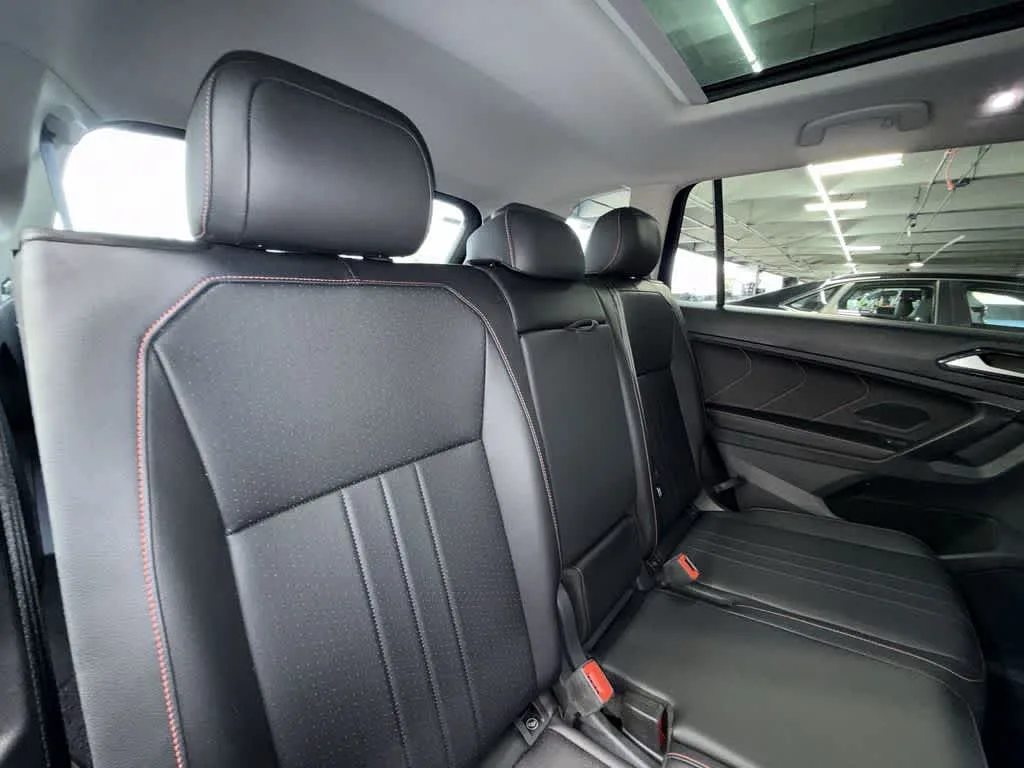 2024 Volkswagen Tiguan Wolfsburg Edition photo 26