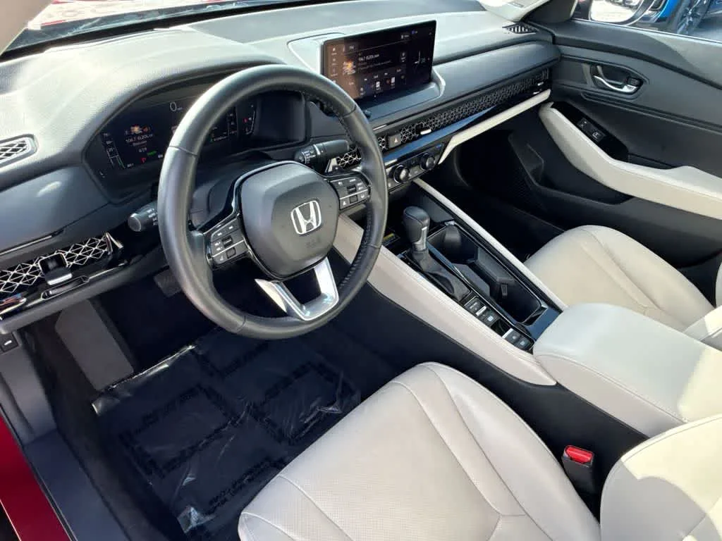 2023 Honda Accord Hybrid Touring photo 13