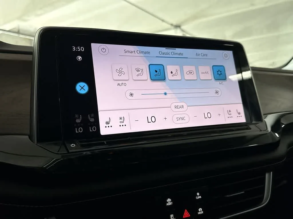 2026 Volkswagen Atlas 2.0T SE w/Technology photo 19
