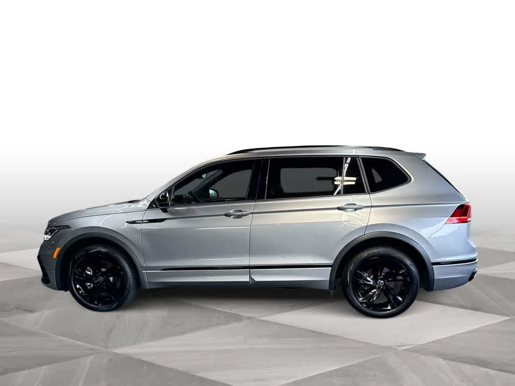 2024 Volkswagen Tiguan SE R-Line Black photo 5