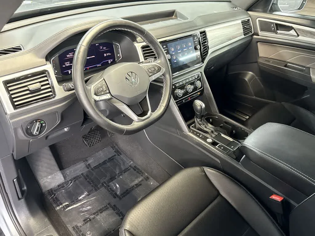 2023 Volkswagen Atlas Cross Sport 2.0T SE w/Technology photo 13