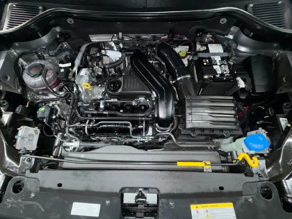 2026 Volkswagen Taos S photo 12