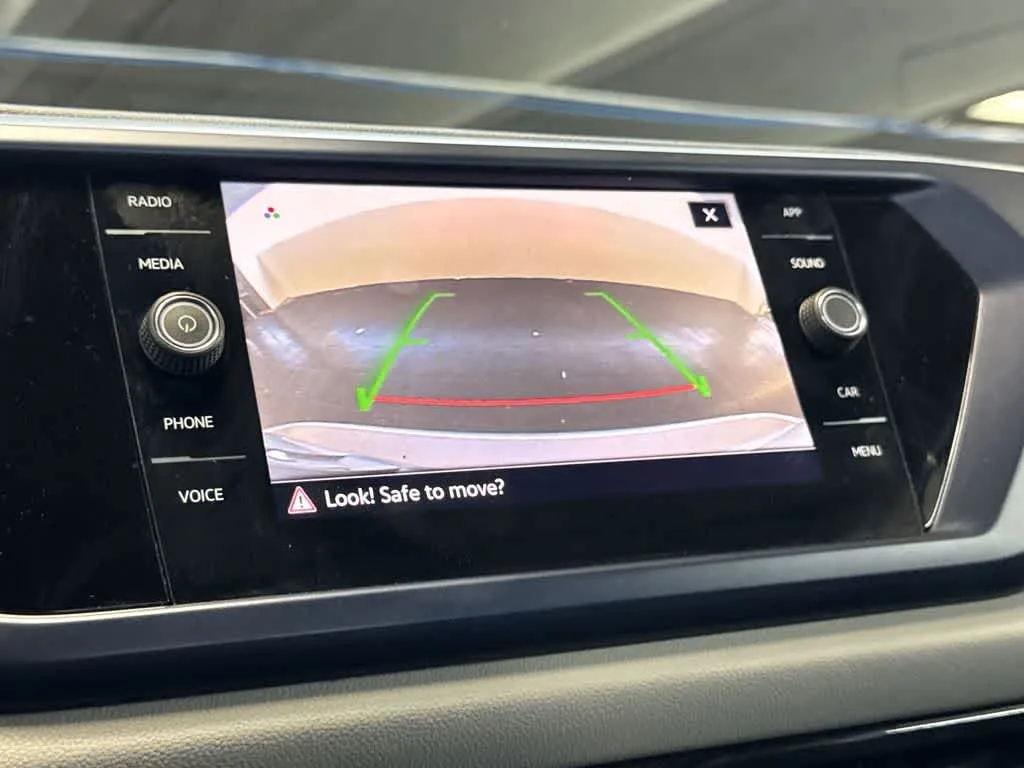 2022 Volkswagen Taos SE photo 18