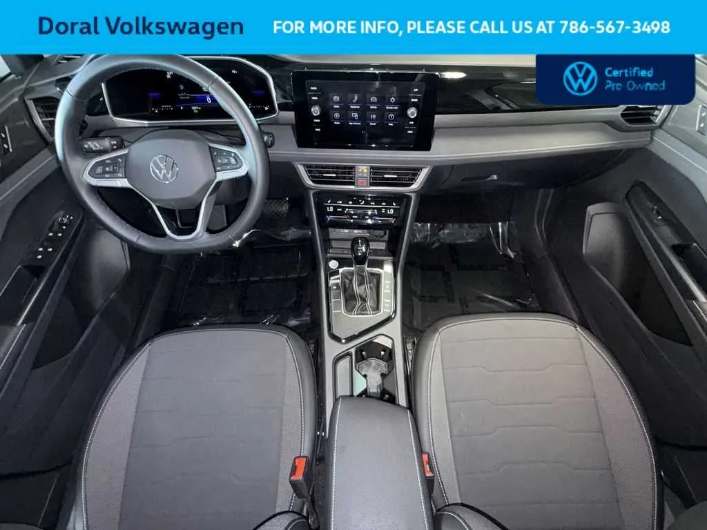 2025 Volkswagen Taos SE Black photo 24