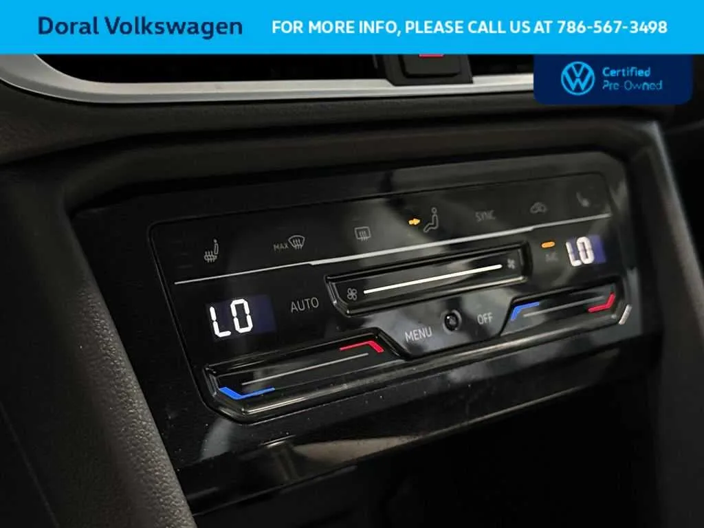 2025 Volkswagen Taos SE photo 20
