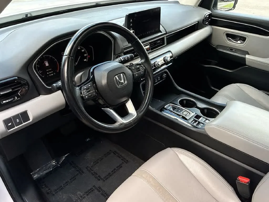 2024 Honda Pilot Touring photo 13