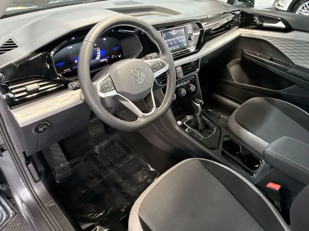 2024 Volkswagen Taos S photo 13