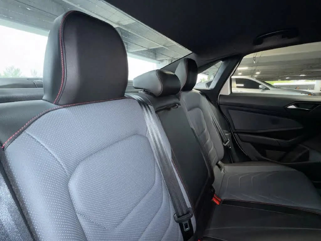 2025 Volkswagen Jetta GLI Autobahn photo 26