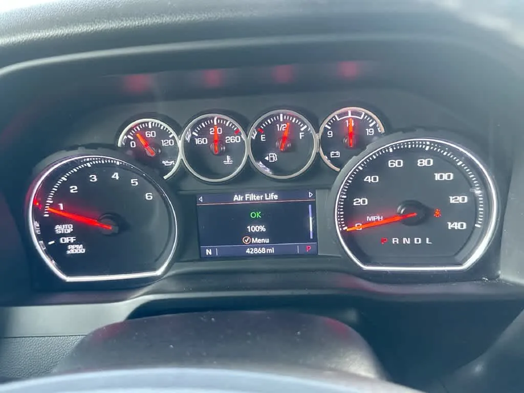 2021 Chevrolet Silverado 1500 LT photo 16
