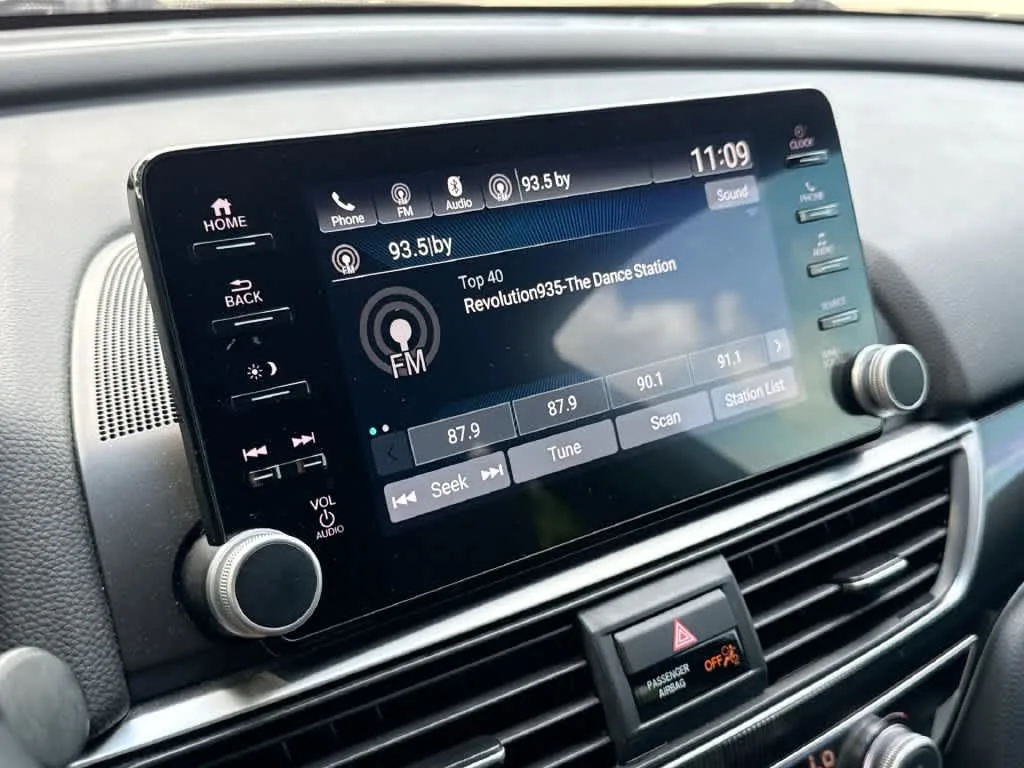 2022 Honda Accord Sport photo 17