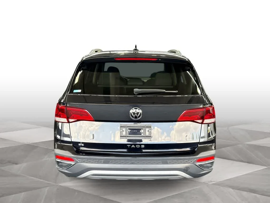 2024 Volkswagen Taos SE photo 7