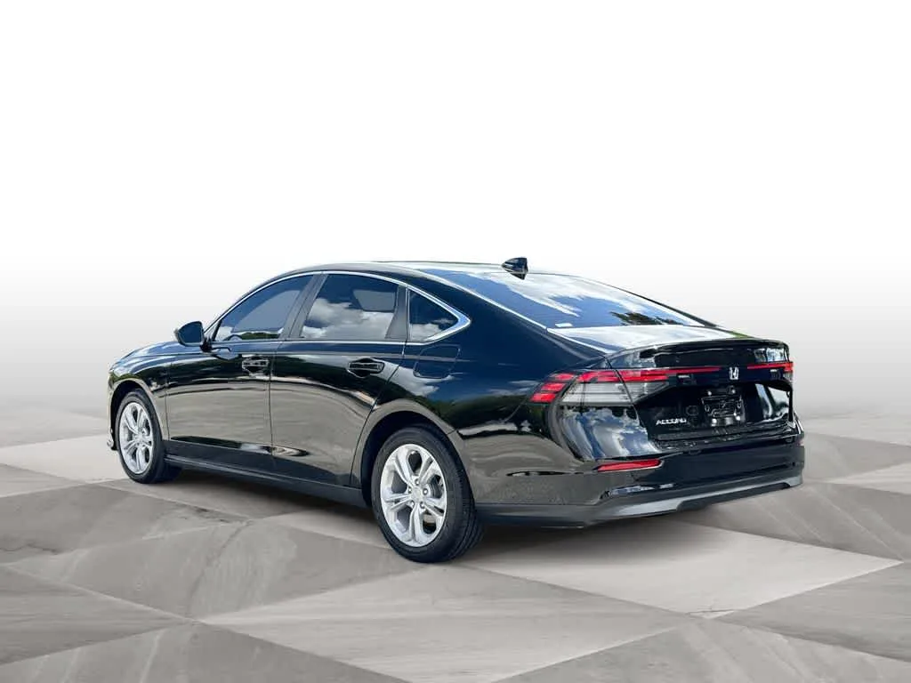 2023 Honda Accord LX photo 6