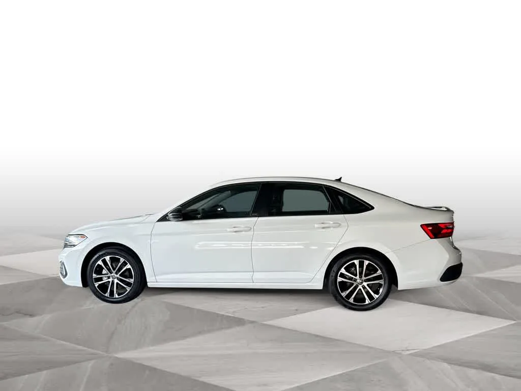 2023 Volkswagen Jetta Sport photo 5