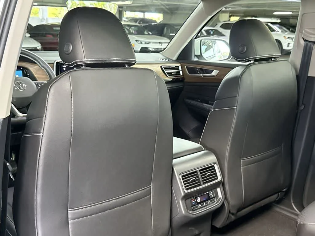 2026 Volkswagen Atlas 2.0T SE w/Technology photo 22