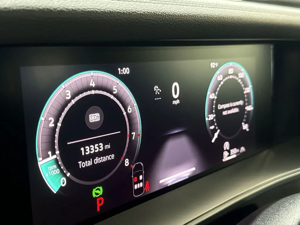 2026 Volkswagen Tiguan SE R-Line Black photo 16