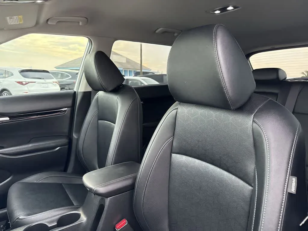 2025 Kia Seltos EX photo 14