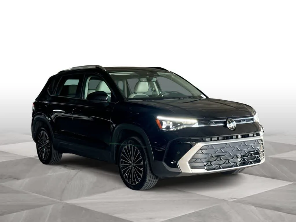 2026 Volkswagen Taos SE photo 2