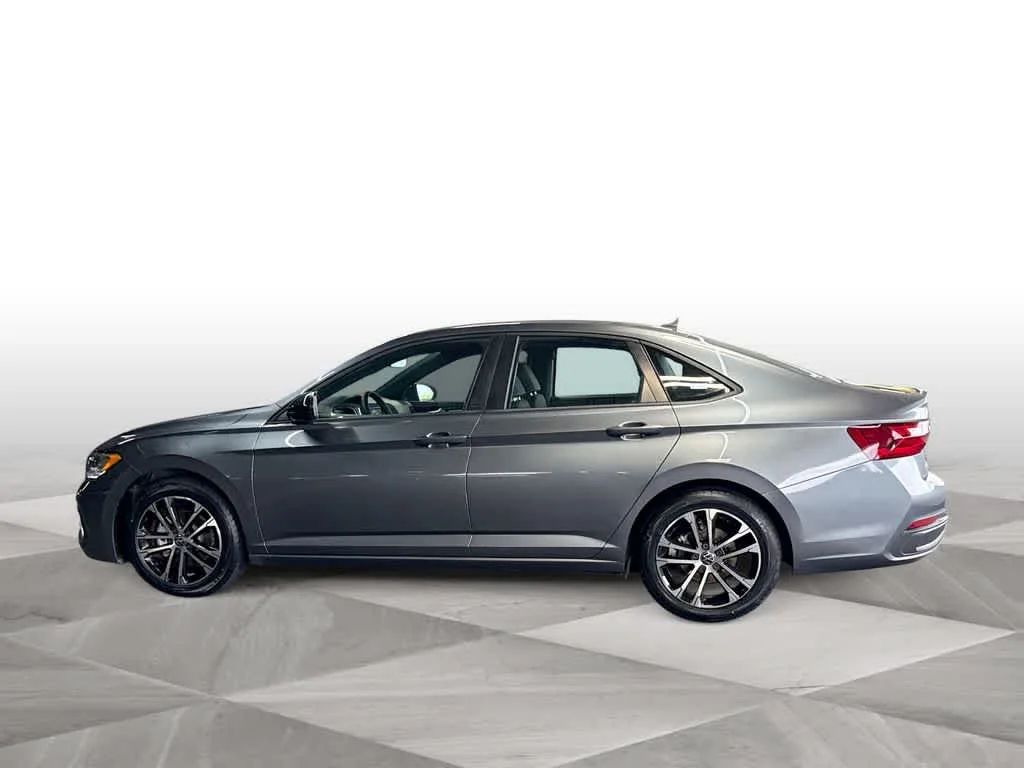 2022 Volkswagen Jetta Sport photo 5