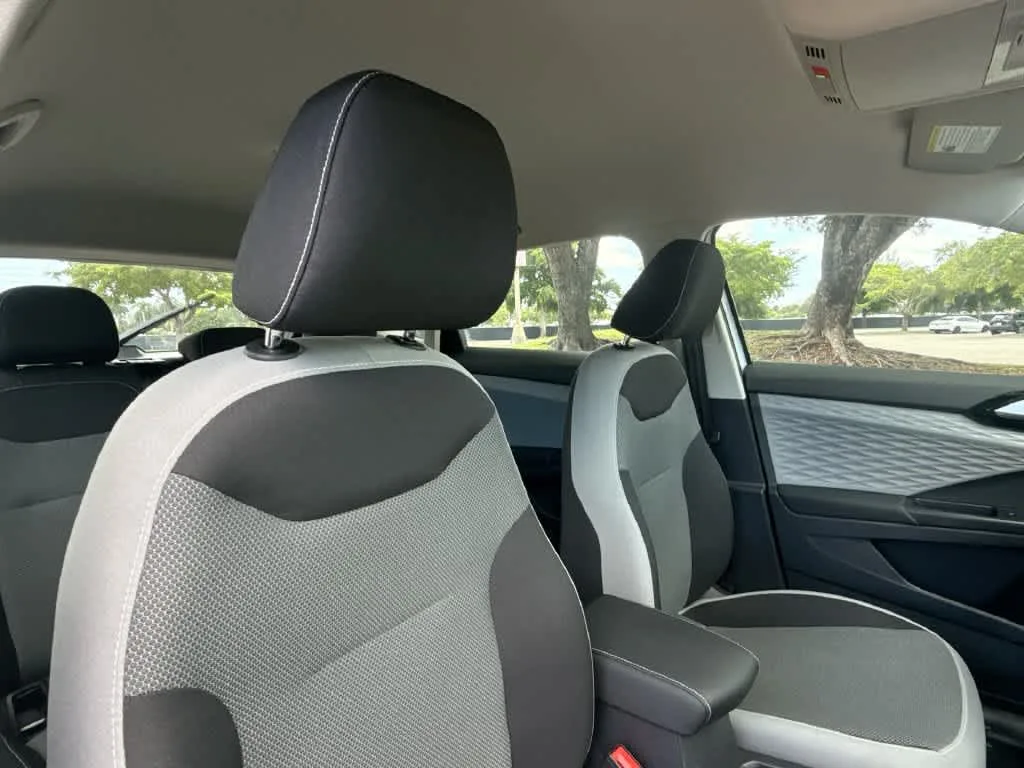 2023 Volkswagen Taos S photo 27