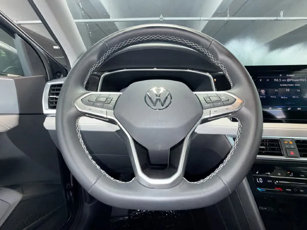 2026 Volkswagen Taos SE photo 15