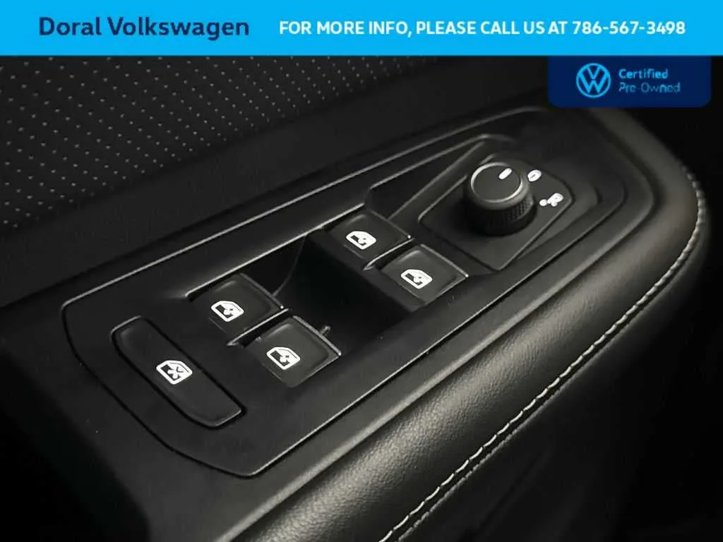 2025 Volkswagen Atlas Cross Sport 2.0T SE w/Technology photo 17