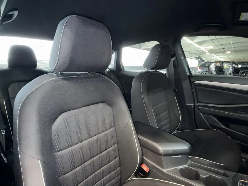 2022 Volkswagen Jetta Sport photo 27