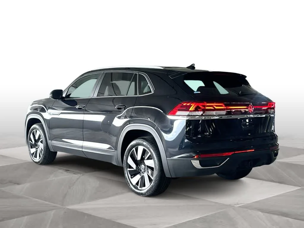 2024 Volkswagen Atlas Cross Sport 2.0T SE w/Technology photo 6