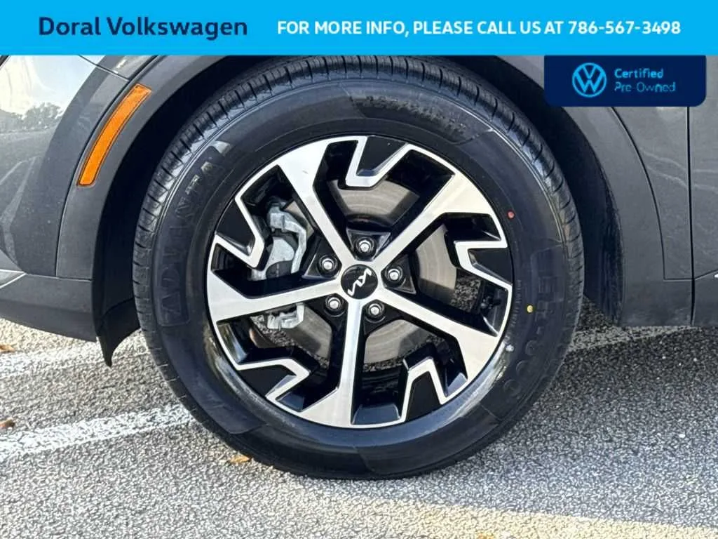 2023 Kia Sportage EX photo 11