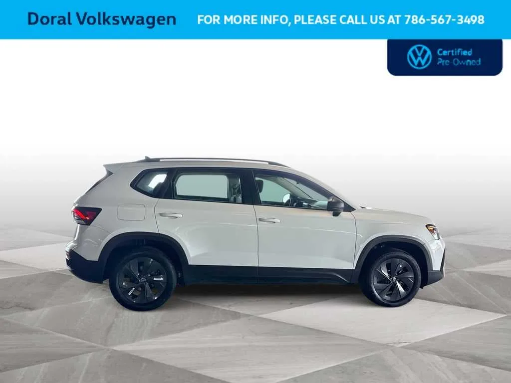 2025 Volkswagen Taos S photo 9