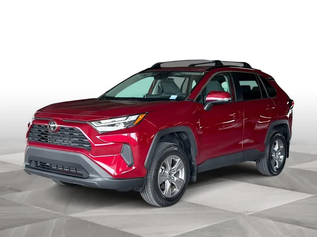 2024 Toyota RAV4 XLE photo 4