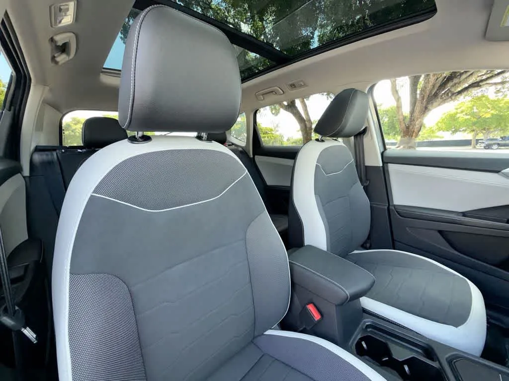 2026 Volkswagen Taos SE photo 27