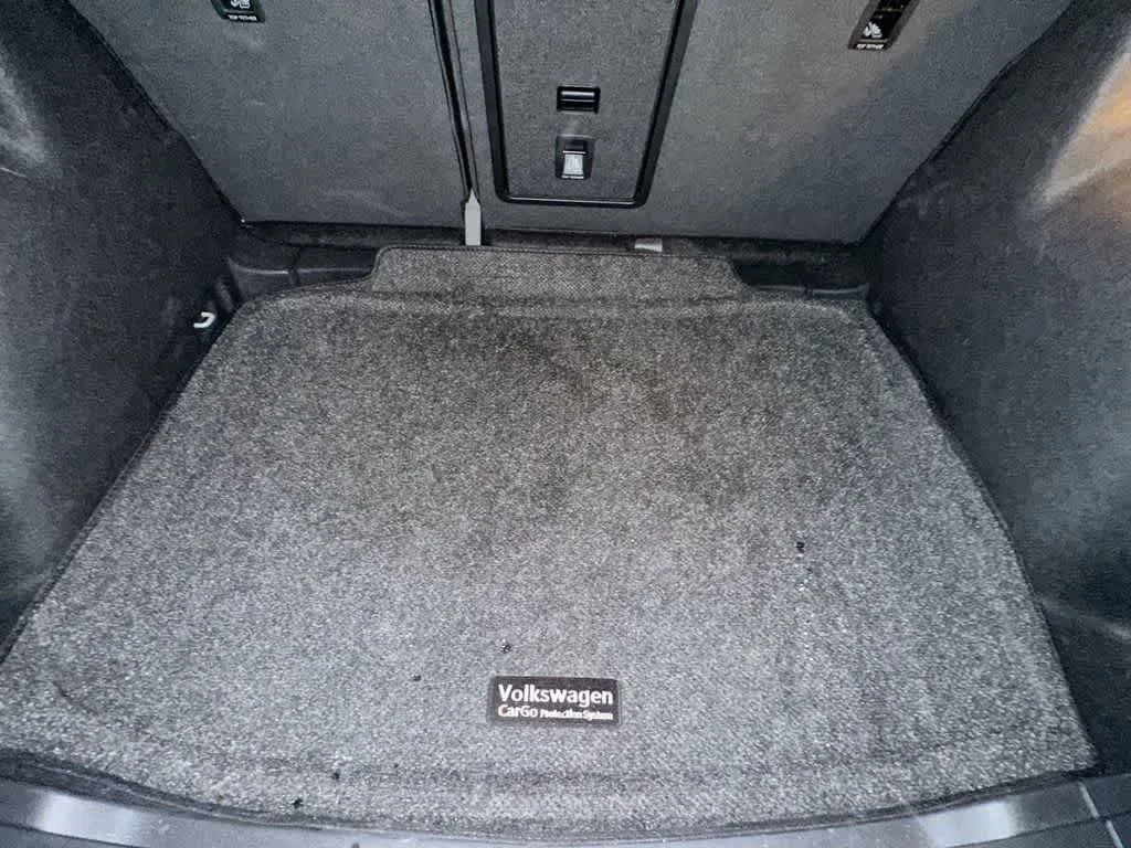 2023 Volkswagen Taos SE photo 25