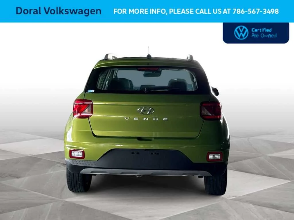 2024 Hyundai Venue SEL photo 7